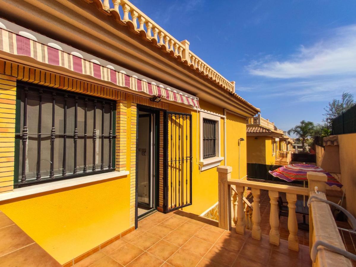 אוריהואלה Casa Jasmin Villamartin Resort מראה חיצוני תמונה